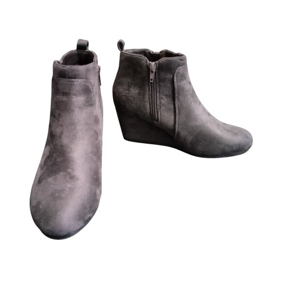 Dream Paris Size 9 Ankle Booties Wedge Heels Faux Suede Side Zipper Closure - Picture 2 of 10